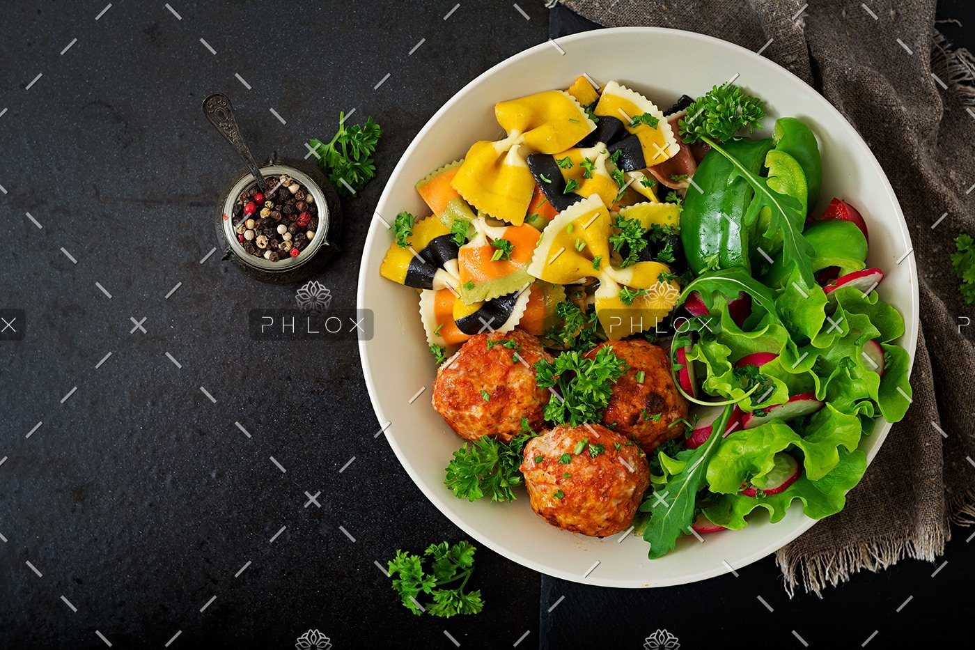 demo-attachment-6-farfalle-pasta-durum-wheat-with-baked-meatballs-PQBKRNX